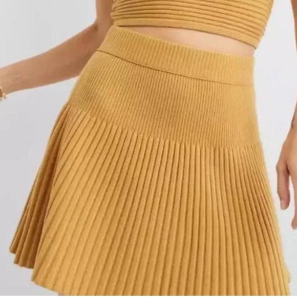 aerie Dresses & Skirts - AERIE Take Charge Skirt NWT size M polyester/ nylon/acrylic/wool sweater skirt